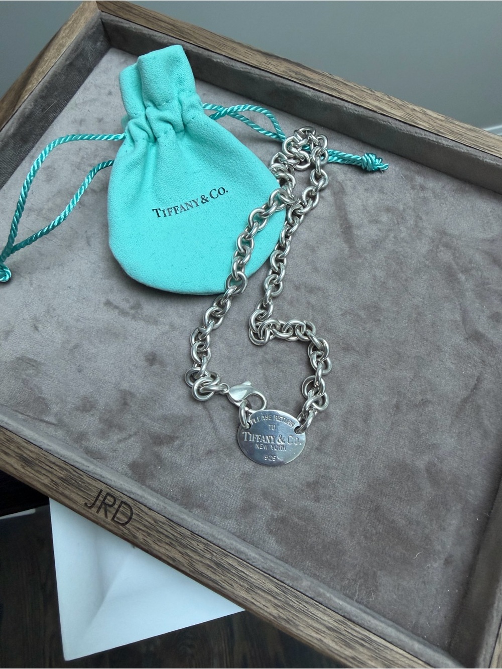 Athentic Tiffany & Co. Sterling Silver oval Tag 15" choker w/ signature Pouch